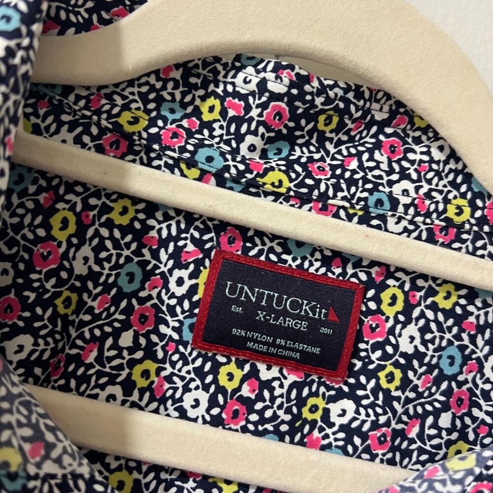 🌿 UNTUCKit Garganega Men's Navy Floral Short Sleeve Button-Up Shirt - XL - Picture 3 of 9